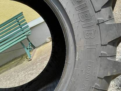 Bild 2:Traktorreifen 16.9R24 Michelin Agribib