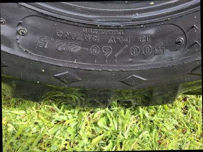 Bild 4:Reifen Mähdrescher 500/60/22.5