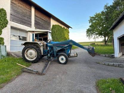 Ford Dexta 2000-8
