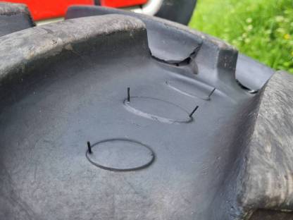 Neuwertig Reifen 380/70 R24 inklusive Felgen