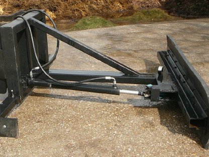 Bild 6:Siloschneidzange aus Betriebsauflösung zu verkaufen