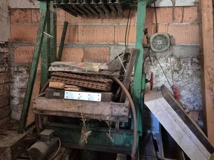 Bild 2:Mostpresse mit Mühle