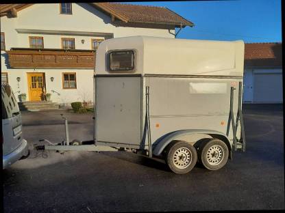 Pferdeanhänger