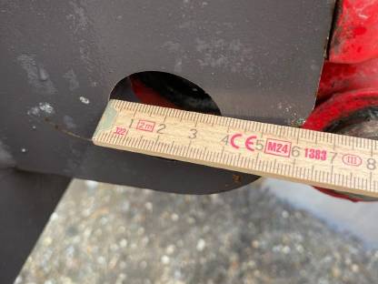 Bild 8:Adapter von Weidemann auf 3-Punkt Kat II