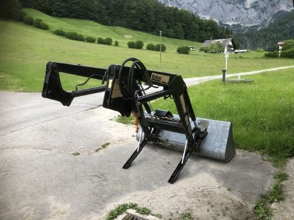 Bild 7:Steyr 9090M Traktor Ackerschlepper Frontlader Forstschlepper
