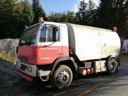 Bild 2:Steyr Kehrmaschine Steyr 14s14 4X2 RL 4x2