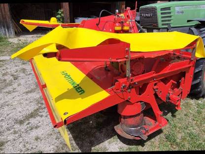 Bild 6:Pöttinger 306 Novacat Frontmähwerk