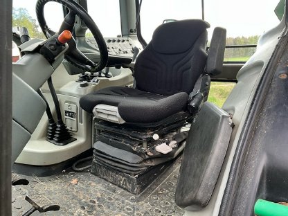 Bild 7:Traktor Valtra N141