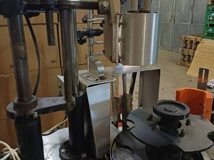 Bild 3:Etikettiermaschine