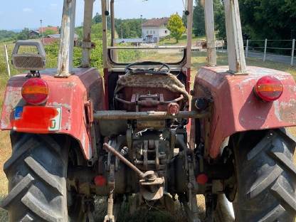 Bild 3:Steyr 548 Hofschlepper
