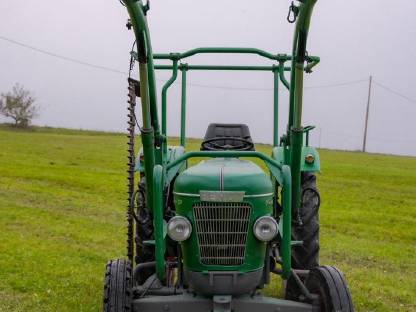 Bild 3:Traktor Frontlader Fendt Farmer 2