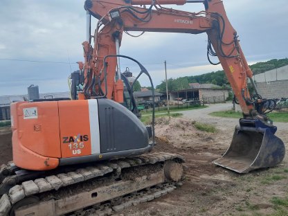 Harvester, Kettenbagger Hitachi ZX135