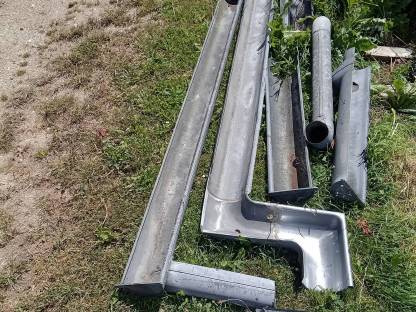 Dachrinnen und Ablaufrohre