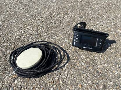 Bild 3:EZ-Guide 250 Parallelfahrhilfe