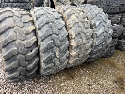 Bild 2:Reifen 405/70R20 Dunlop SP T9 für Dumper Radlader