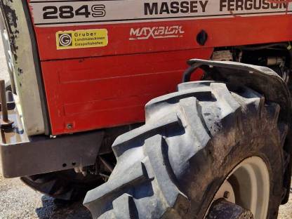 Bild 2:Massey Ferguson 284S