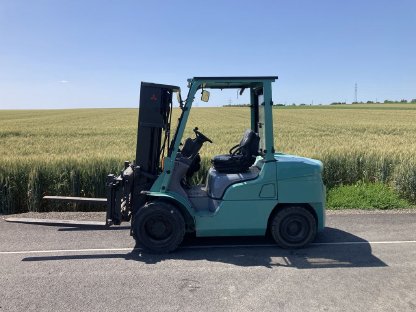 Dieselstapler Mitsubishi FD35 Triplexmast Zinkenverstellung