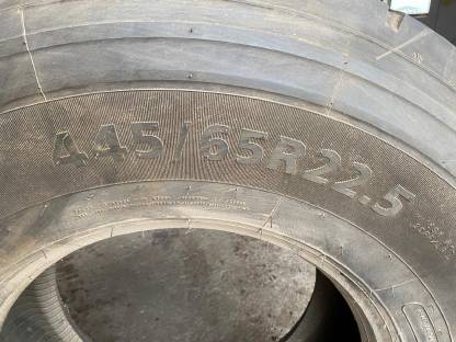 Bild 3:APlus Reifen 445/65R22,5