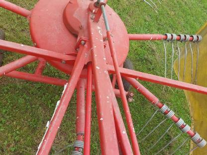 Schwadkreisel Pöttinger 272 VB