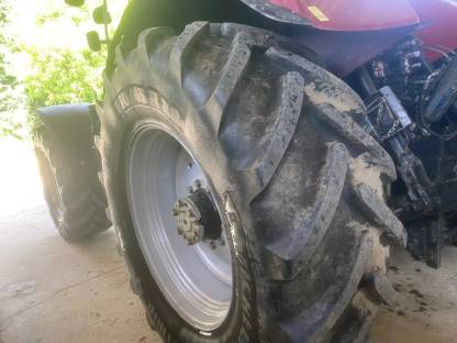 Bild 3:Kompletträder für Case Puma