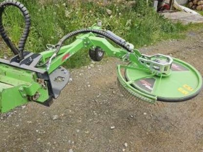 Bild 3:Avant Zaunmäher