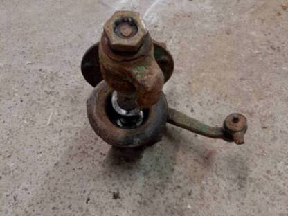 Bild 3:Gebrauchter Achsschenkel Deutz D 40