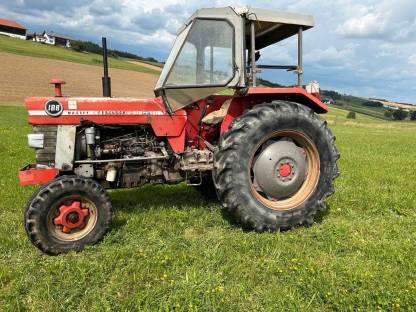 Bild 5:Traktor Massey Ferguson MF 188