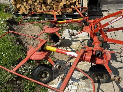 Bild 3:Kreiselheuer Kuhn GF440SRB