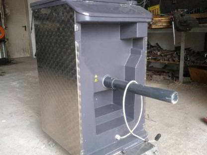 Bild 2:Holm & Laue Tränkeautomat MAT Behälter