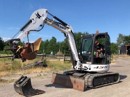 Mini Bagger Bobcat 435