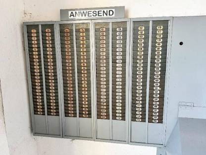 Bild 3:Stempeluhr von der Firma Regent