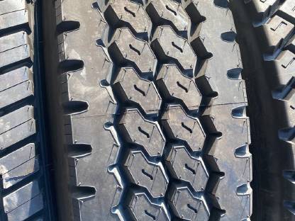 Verkaufe 1 Stk. 315/80/225 Bridgestone M840