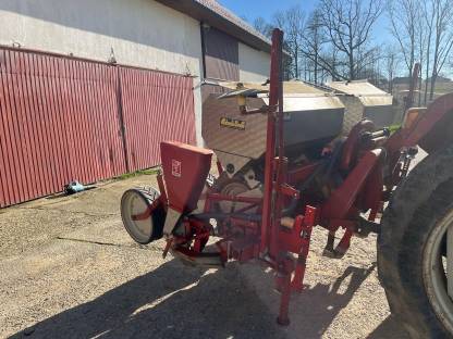 Bild 3:Gaspardo Einzelkornsähmaschine SP 520