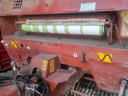 Bild 3:Verkaufe Rundballenpresse New Holland 5980