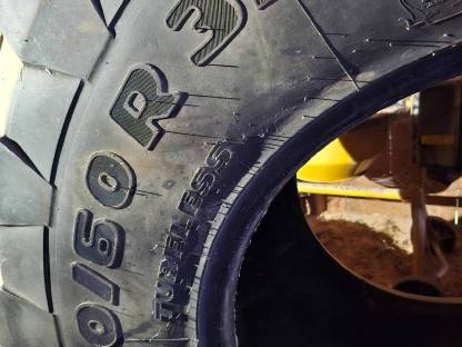 Bild 5:Mähdrescherreifen