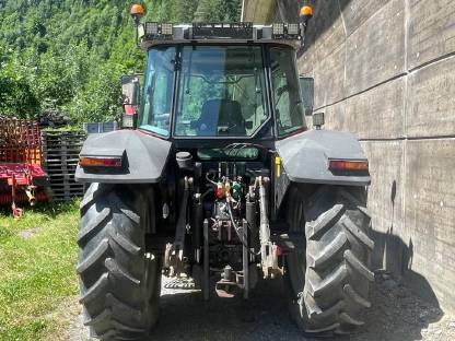 Bild 3:Massey Ferguson 6150