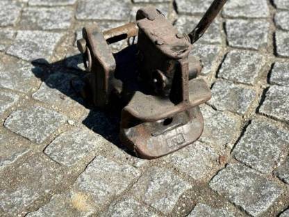 Bild 4:Diverse gebrauchte Ersatzteile für MB Trac 1000