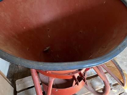 Bild 2:Kunstdüngerstreuer