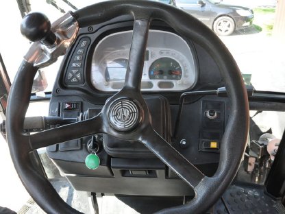 Bild 7:Steyr 9090 M mit Hauer Frontlader