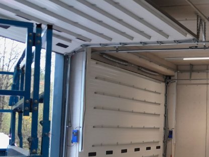 Bild 2:3 Sektionaltore zu verkaufen