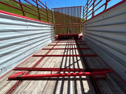 Bild 2:Ladewagen Pöttinger