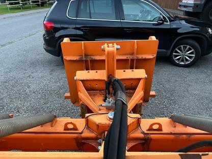 Bild 6:Hydrac SL 400 Schneepflug