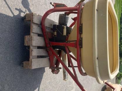 Bild 2:Vicon Pendelstreuer PS503