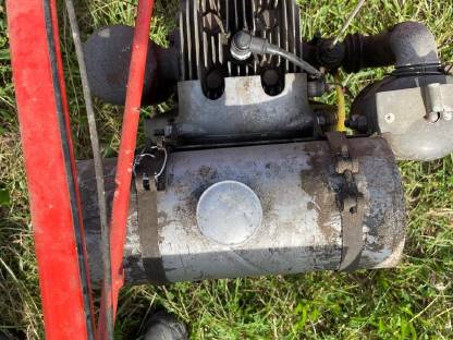 Bild 4:Bandrechen, Heuraupe pöttinger