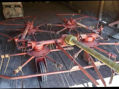 Bild 5:Kreiselheuer Zetter Heuwender Niemeyer HR 462