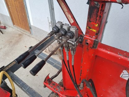 Bild 4:Siloblockschneider Hydrac S110