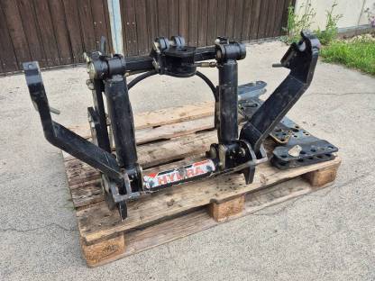 Bild 2:Fronthydraulik Hydrak, John Deere 6610