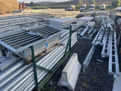 Bild 2:Leichtbauhalle 100x25 m und 12 m Höhe