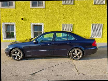 Mercedes E500