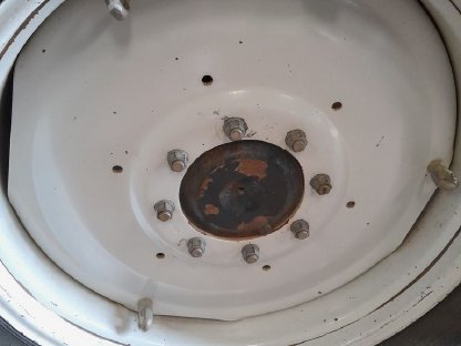 Bild 4:Zwillingsräder Steyr